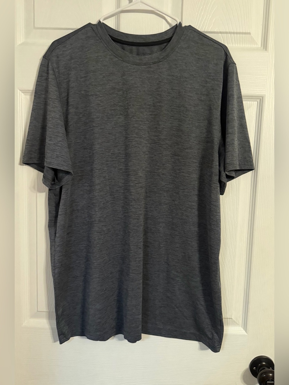 Bcg Men’s Xl Short Sleeve Moisture Wicking Tshirt Dark Gray